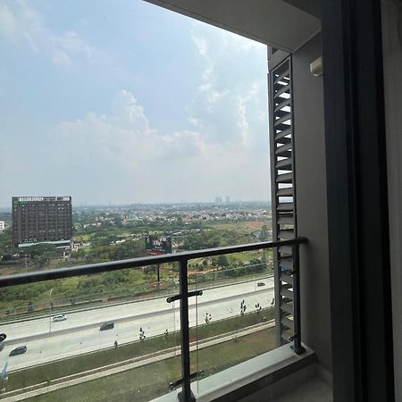 Stay N Cozy Apartemen Sky House Bsd By Sm Room Samporo Exterior photo