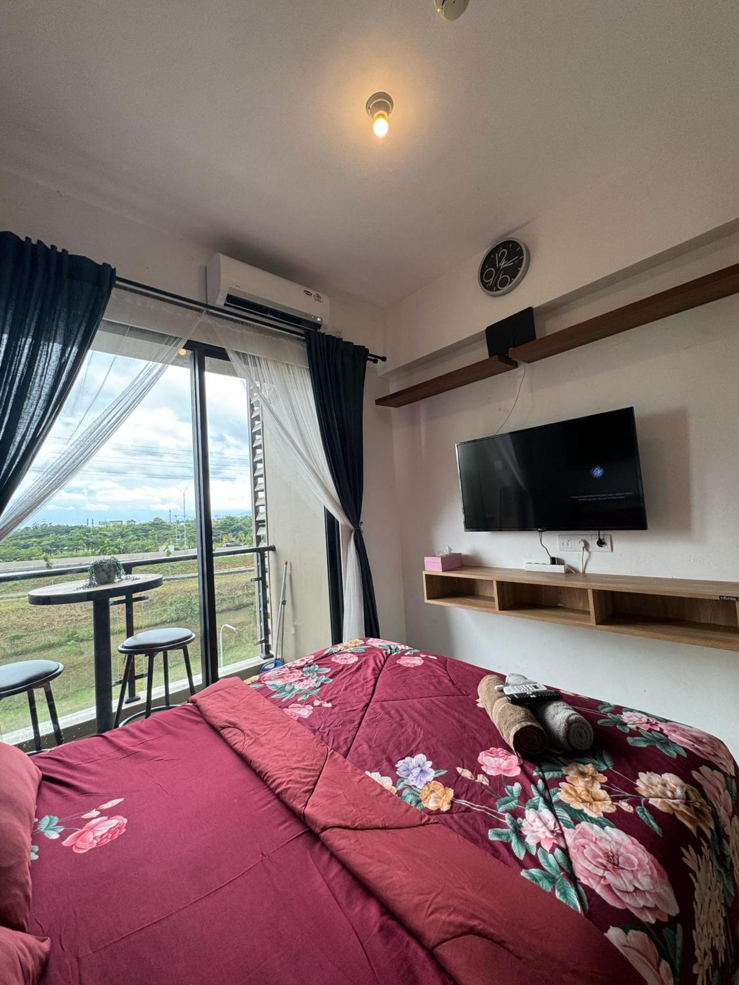 Stay N Cozy Apartemen Sky House Bsd By Sm Room Samporo Exterior photo