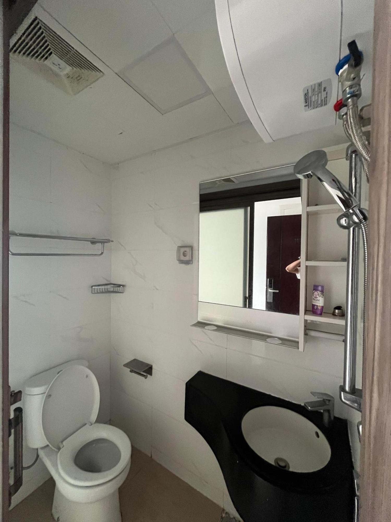 Stay N Cozy Apartemen Sky House Bsd By Sm Room Samporo Exterior photo